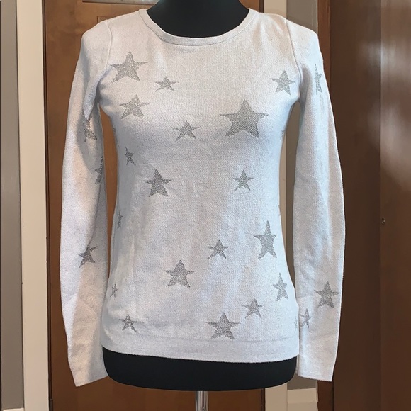 Old Navy Sweaters - Old navy Gray crewneck sweater with silver stars